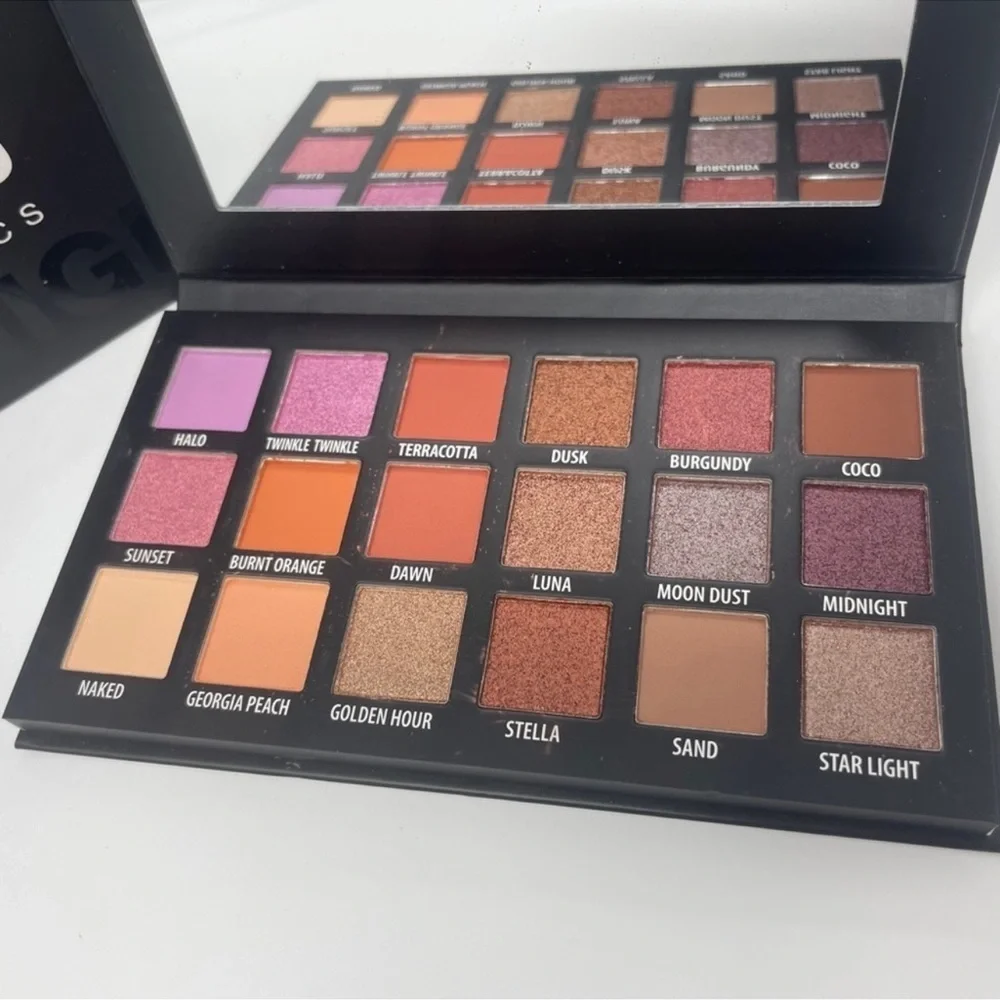 NIB KAB Cosmetics Day + Night Eyeshadow Palette NIB